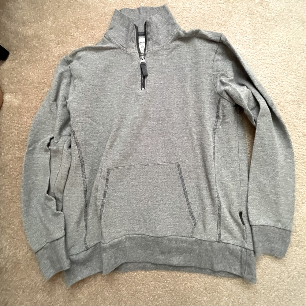 Men’s pullover quarter zip sweater